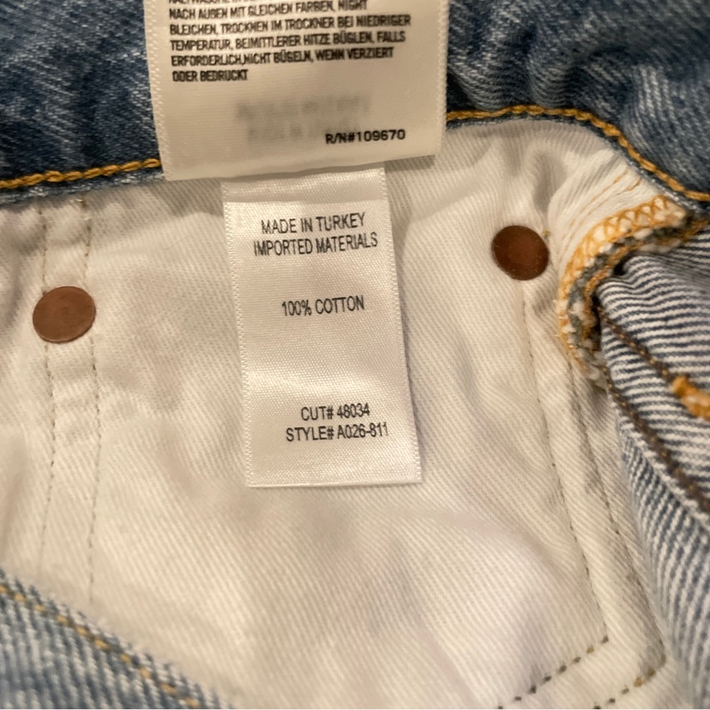 Agolde Women's Parker Vintage Cut-Off Denim Shorts 26 - Picture 3 of 9